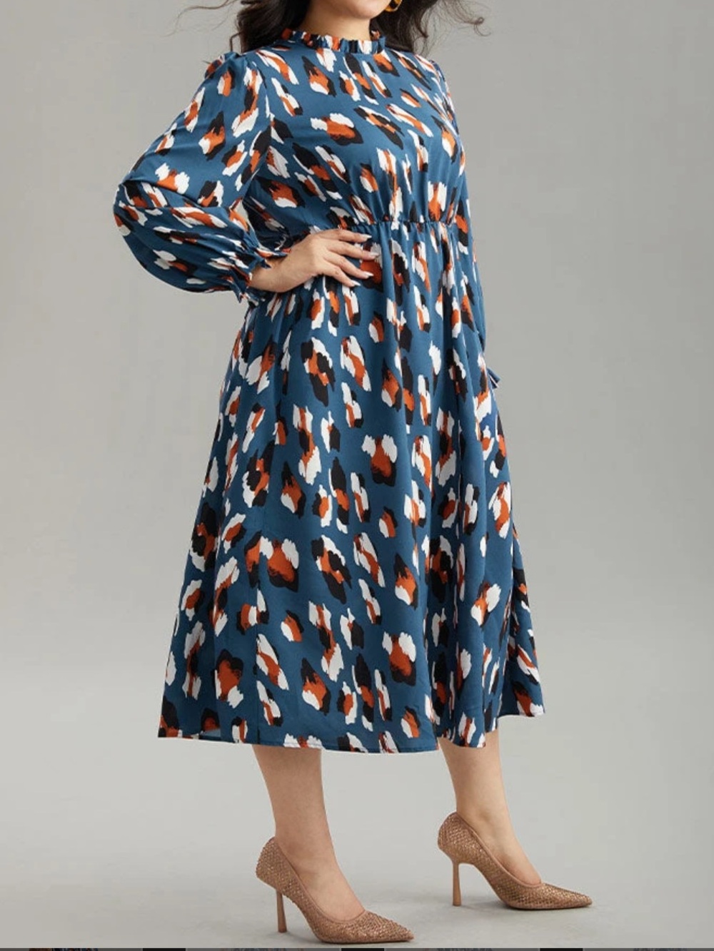BloomChic Allover Print Stand Collar Pocket Ruffles Blue Midi Dress. Size 18/20.
